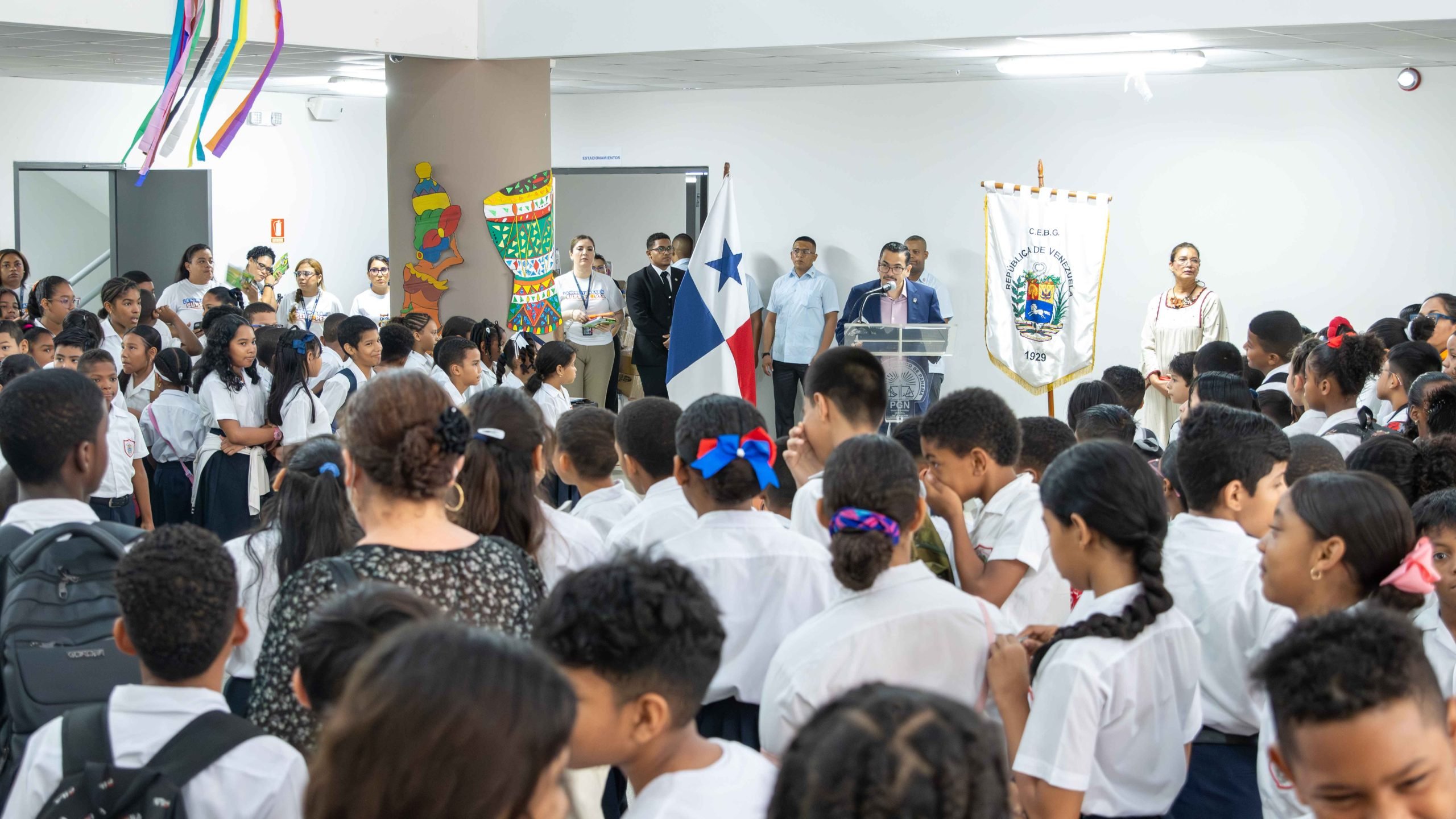 Portada Escuela Republica de Venezuela, Panamá