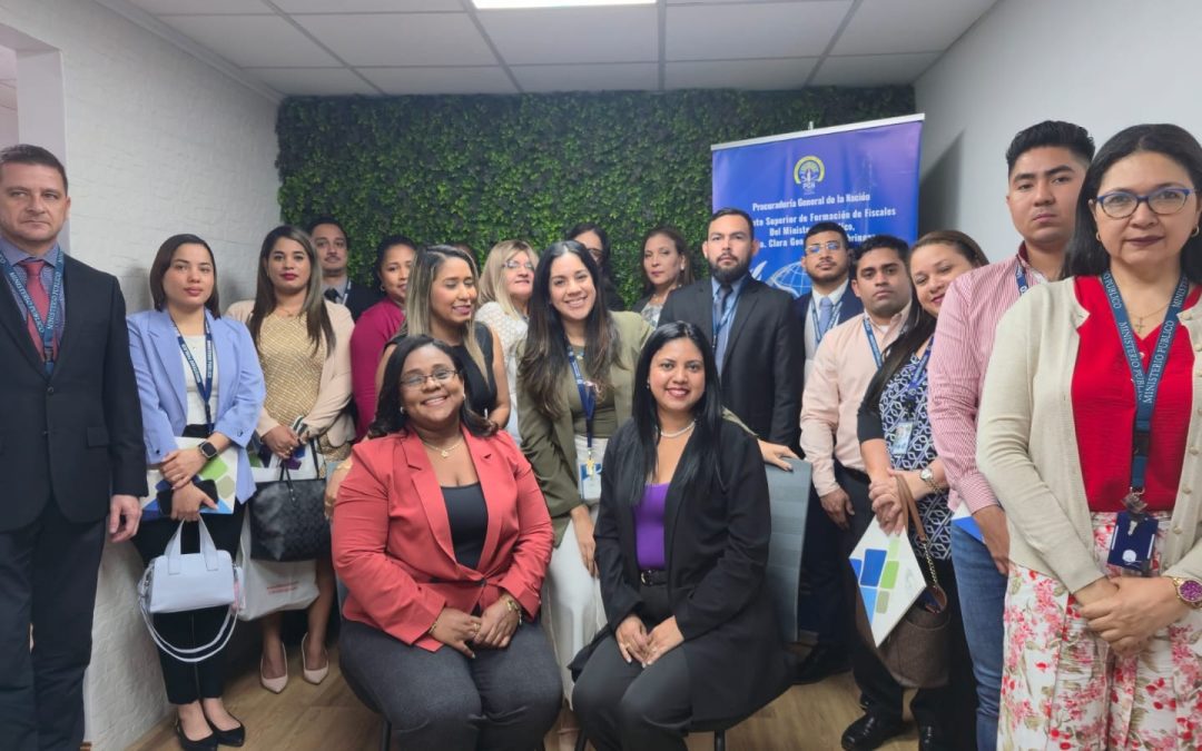 Jornada de actualización sobre el Registro Único de Beneficiarios Finales fortalece capacidades en materia de investigación