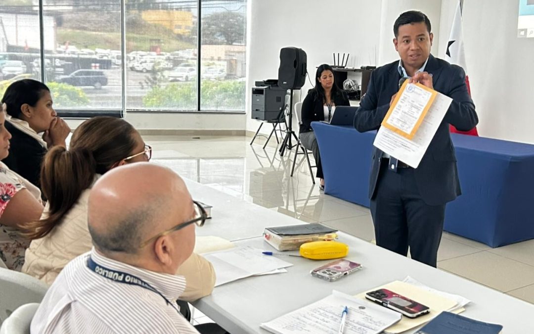 Fiscales anticorrupción se capacitan en técnicas de interrogatorio y contrainterrogatorio en juicio oral