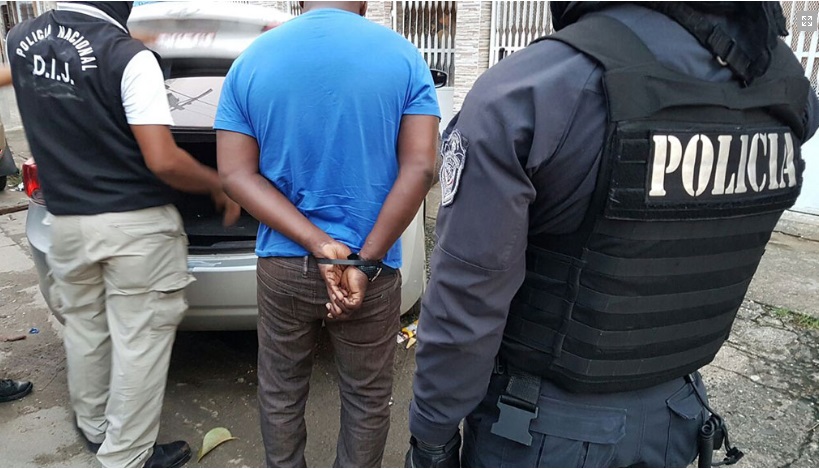 Detienen a dos personas involucradas en robo en Parque Industrial de Costa del Este