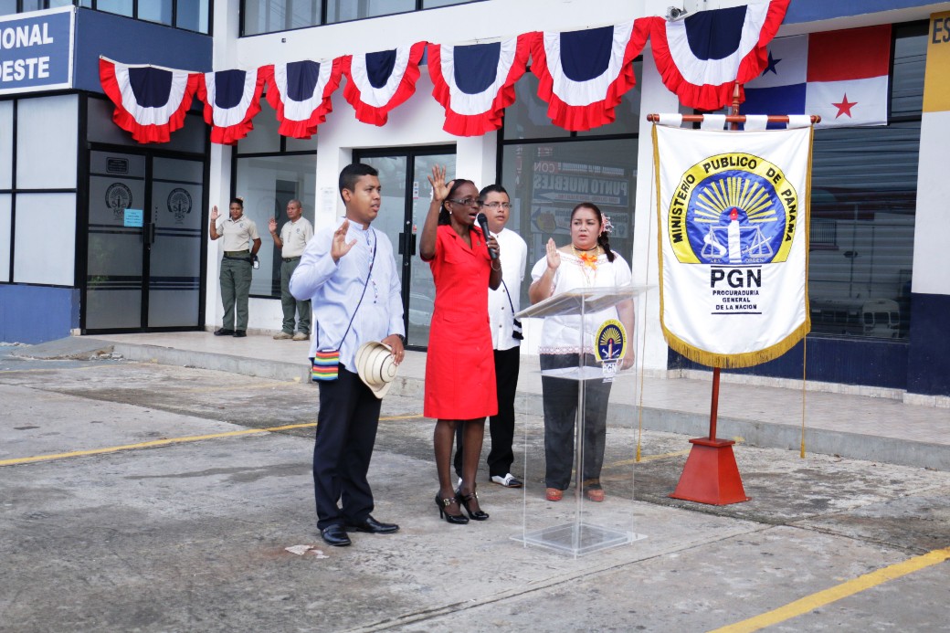 Funcionarios del Ministerio Público de Panamá Oeste se visten de gala para honrar a la patria