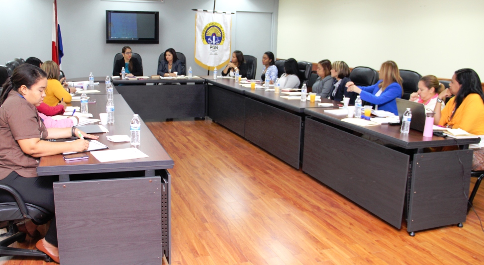 Reunión de actualización para sicólogas y trabajadoras sociales del MP