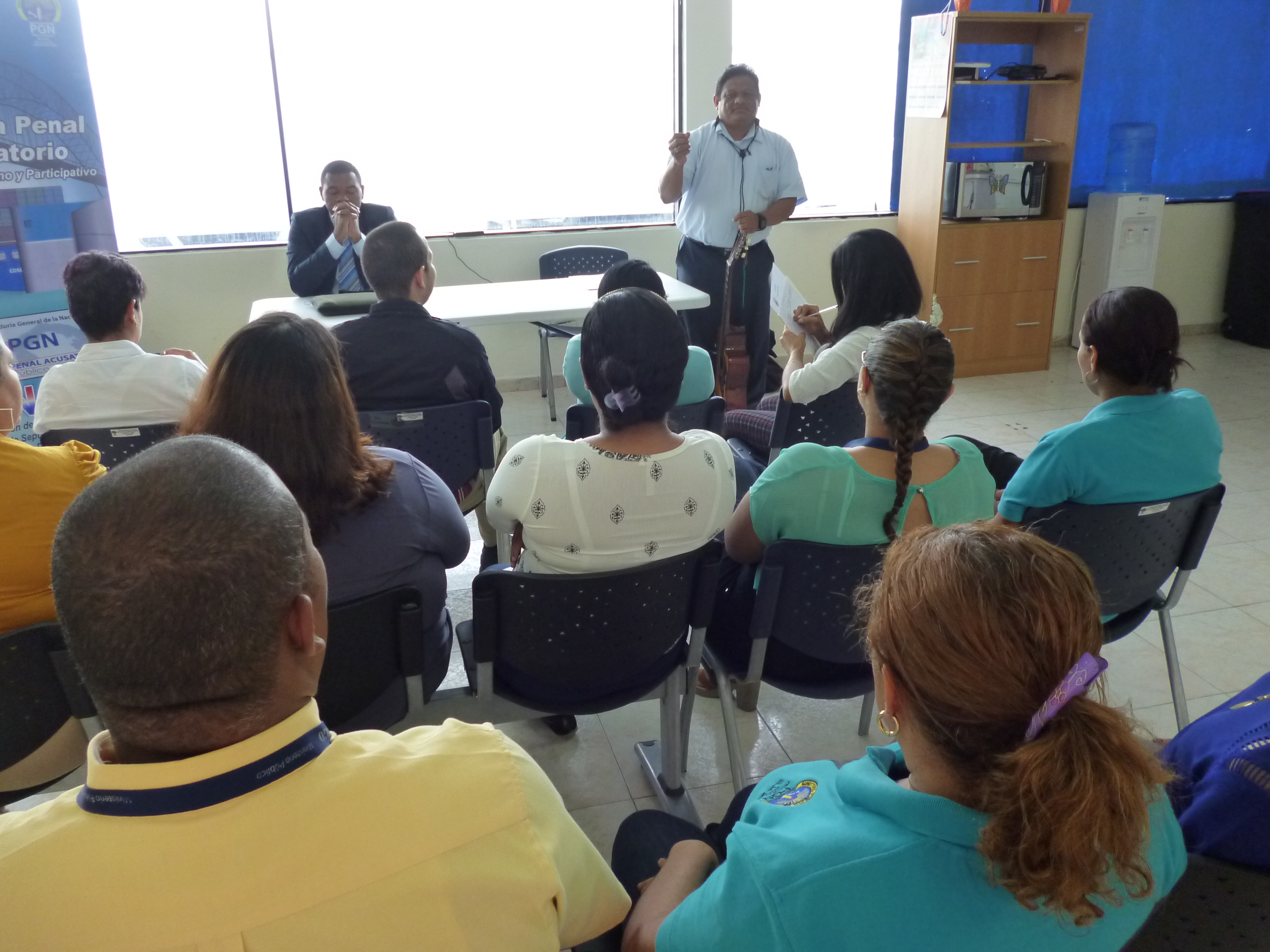 Colaboradores de Descargas de San Miguelito participan en taller de Trabajo en Equipo y Ética Profesional