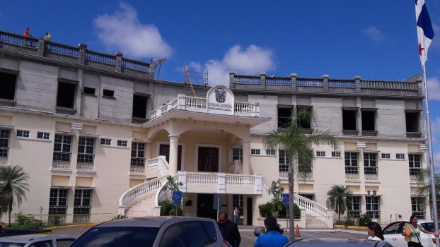 Sentencia de 10 años y 7 meses de prisión para dos personas por robo agravado