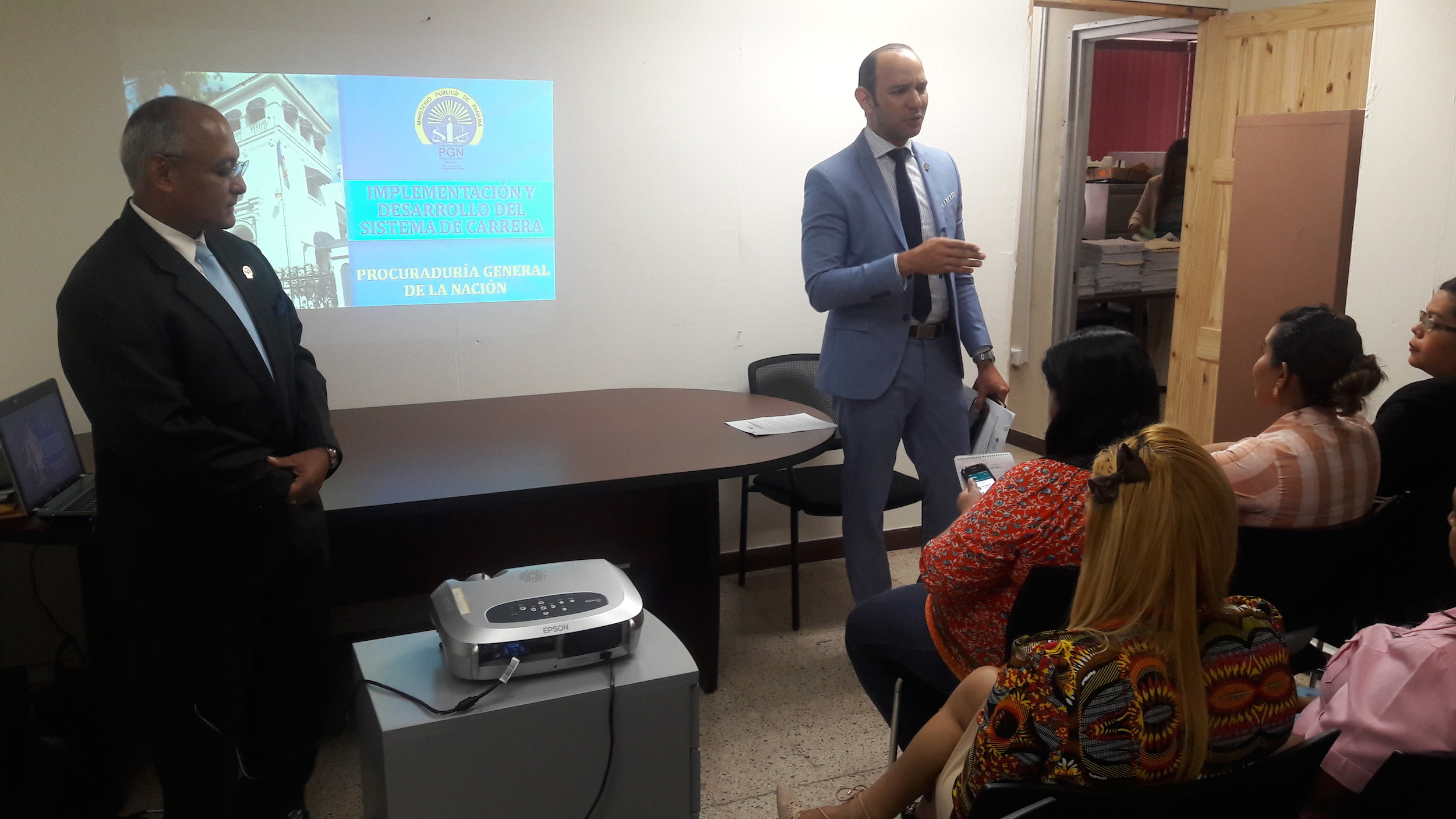 Jornada de sensibilización del proyecto «que reglamenta la Ley de Carrera y evaluación del desempeño» para funcionarios de AVESA