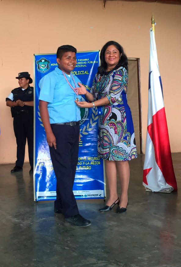 Fiscal Superior de Coclé participa de graduación del programa Great