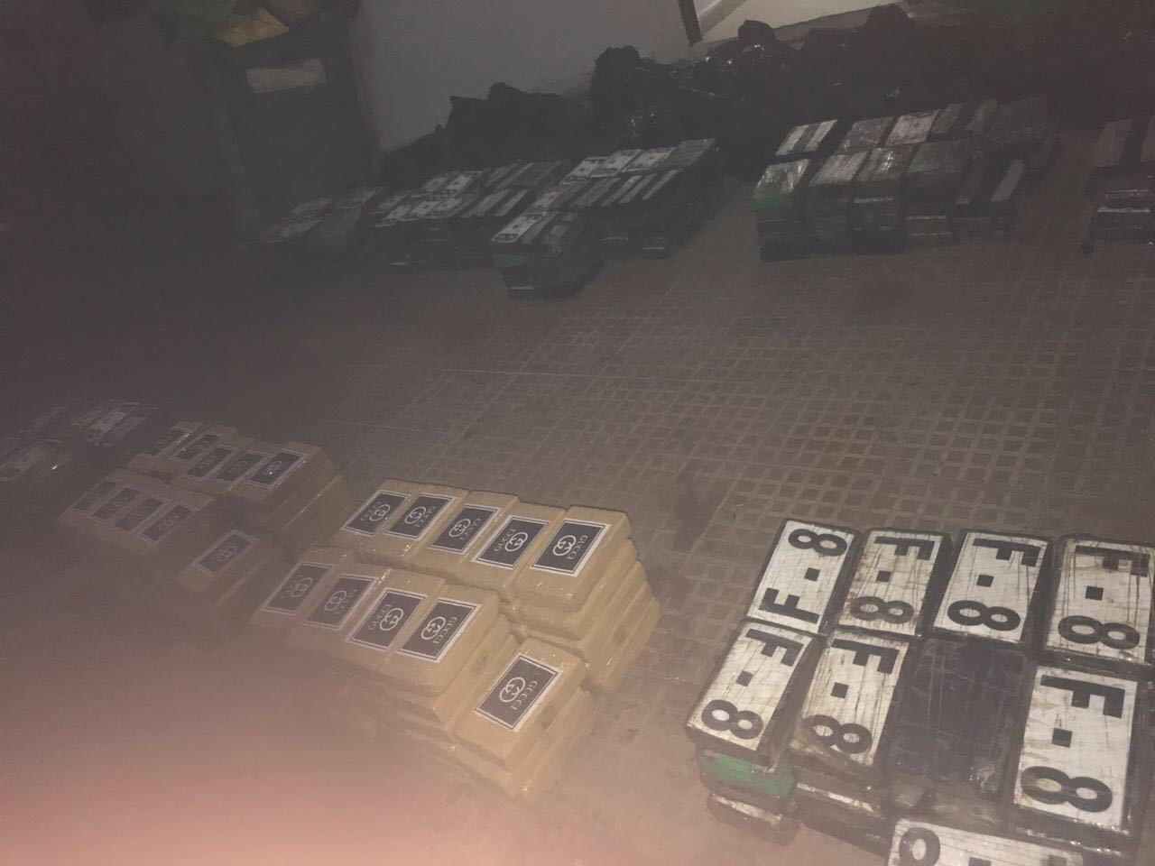 Decomisan 427 paquetes de sustancia ilícita dentro de un puerto en la ciudad de Colón