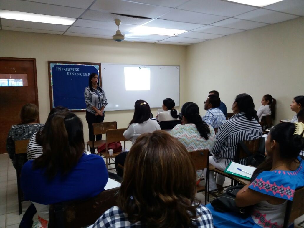 Colaboradores de la Fiscalía Regional de Veraguas capacitan a aspirantes a Jueces de Paz