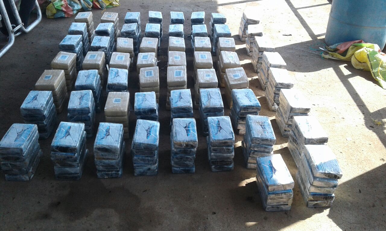 Aprehenden a tres extranjeros con 289 paquetes de presunta droga en aguas panameñas