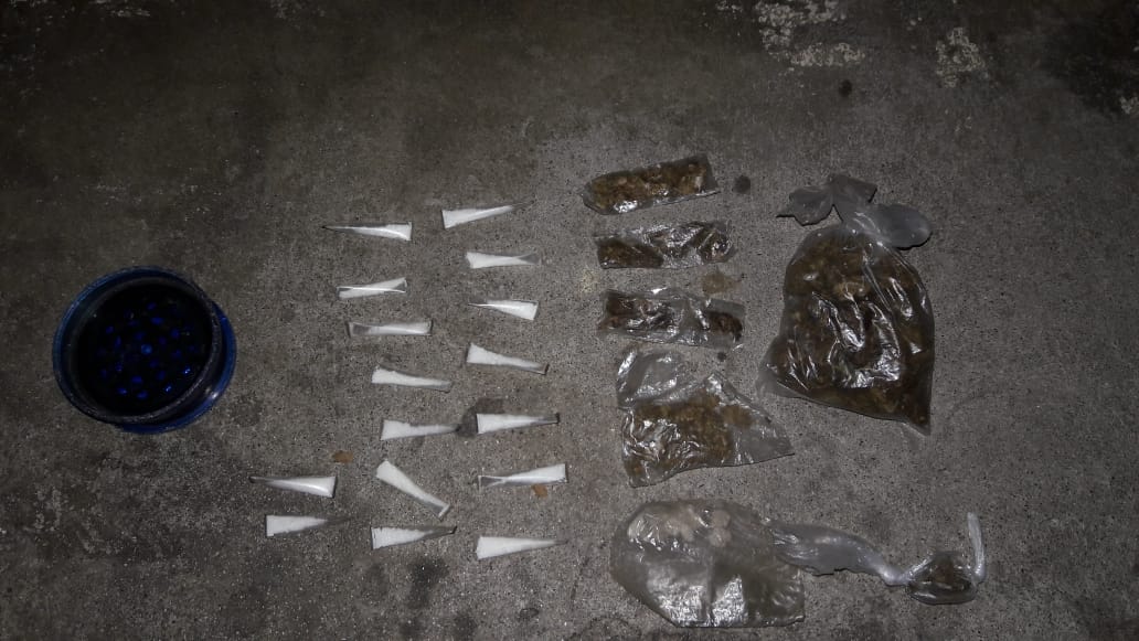 Aprehenden a un ciudadano en Villa del Caribe de Colón con un arma de fuego y supuestas sustancias ilícitas