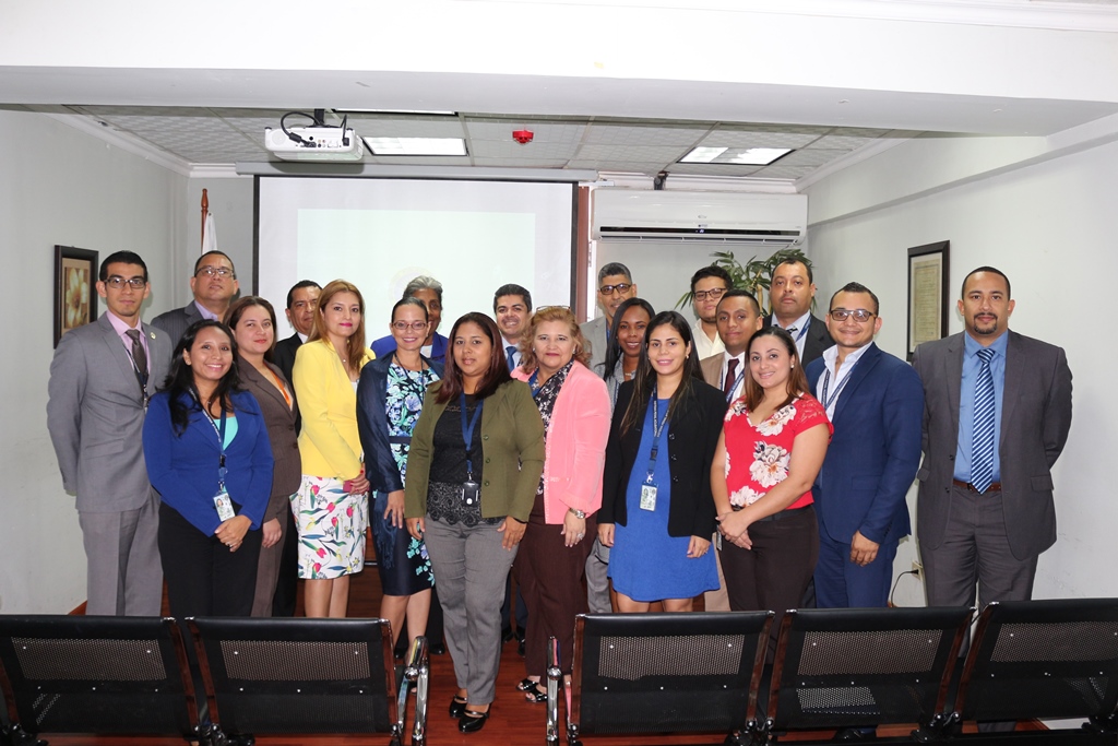 Escuela del Ministerio Público celebra conversatorio sobre el recurso de casación civil