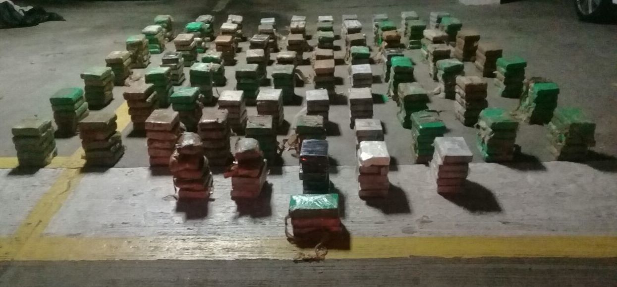 Decomisan 378 paquetes de presuntas sustancias ilícitas en la Costa Abajo de Colón