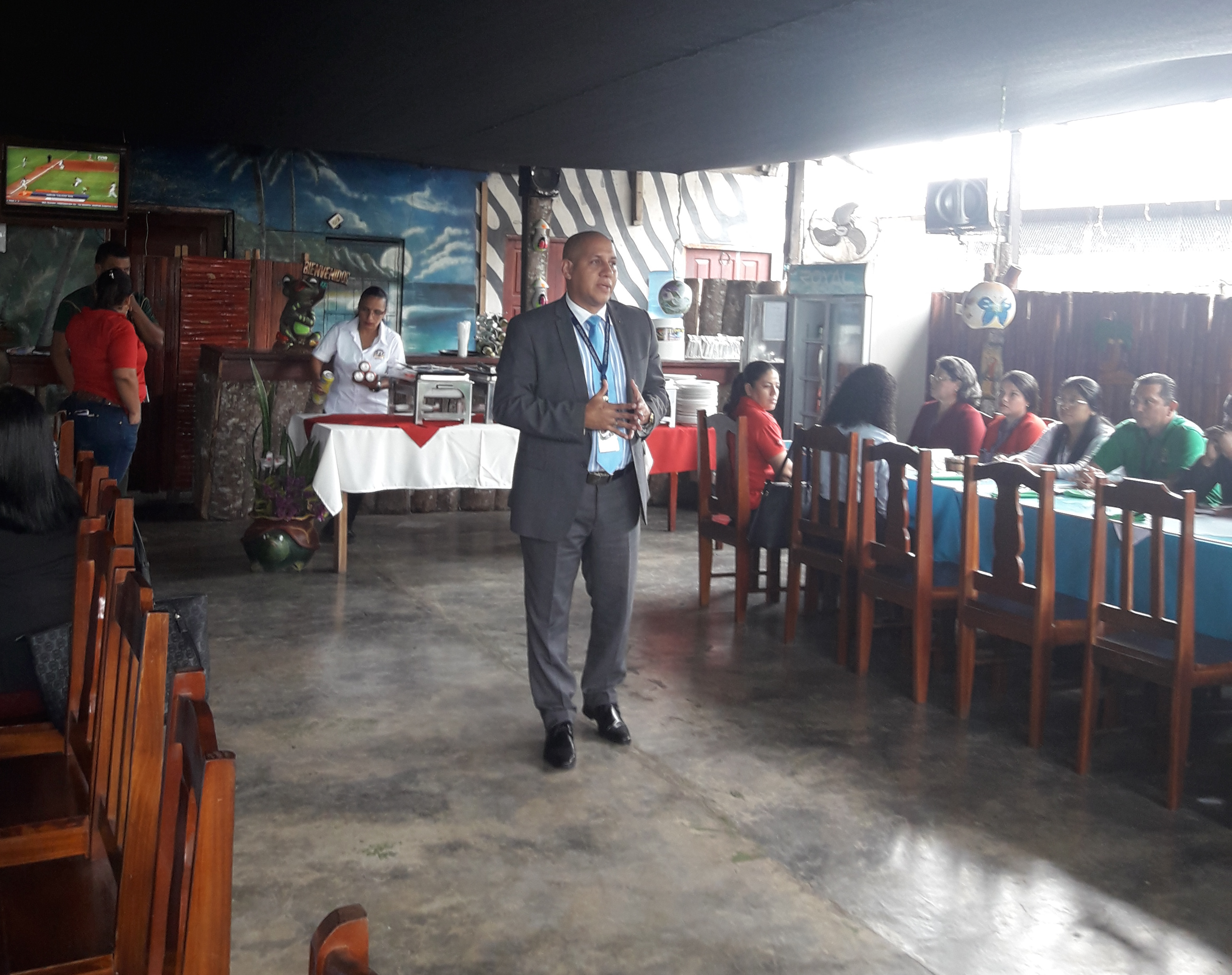 Colaboradores en Bocas del Toro participan en el taller «La comunicación como base de trabajo en equipo»