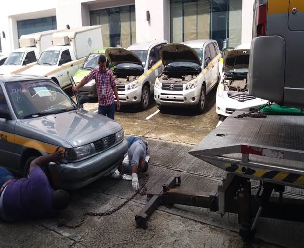 Sección de Transporte del Ministerio Público realiza traslado de vehículos dañados