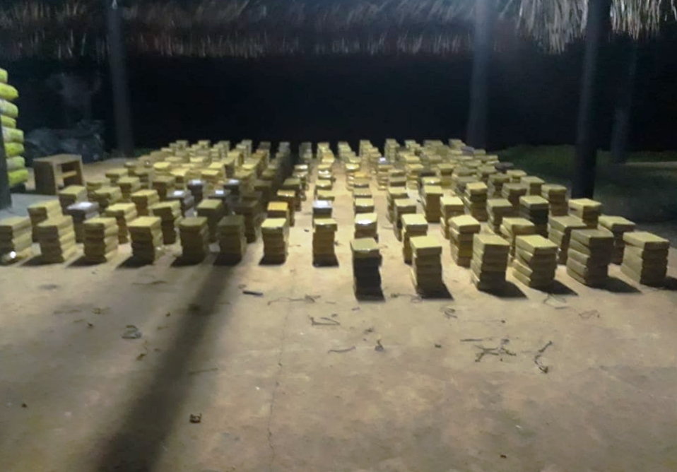 En Punta Burica ubican 800 paquetes de sustancias ilícitas