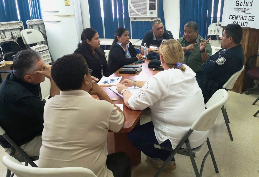 MP, DIJ y Policía Nacional se reúnen con médicos del Centro de Salud de Pedregal