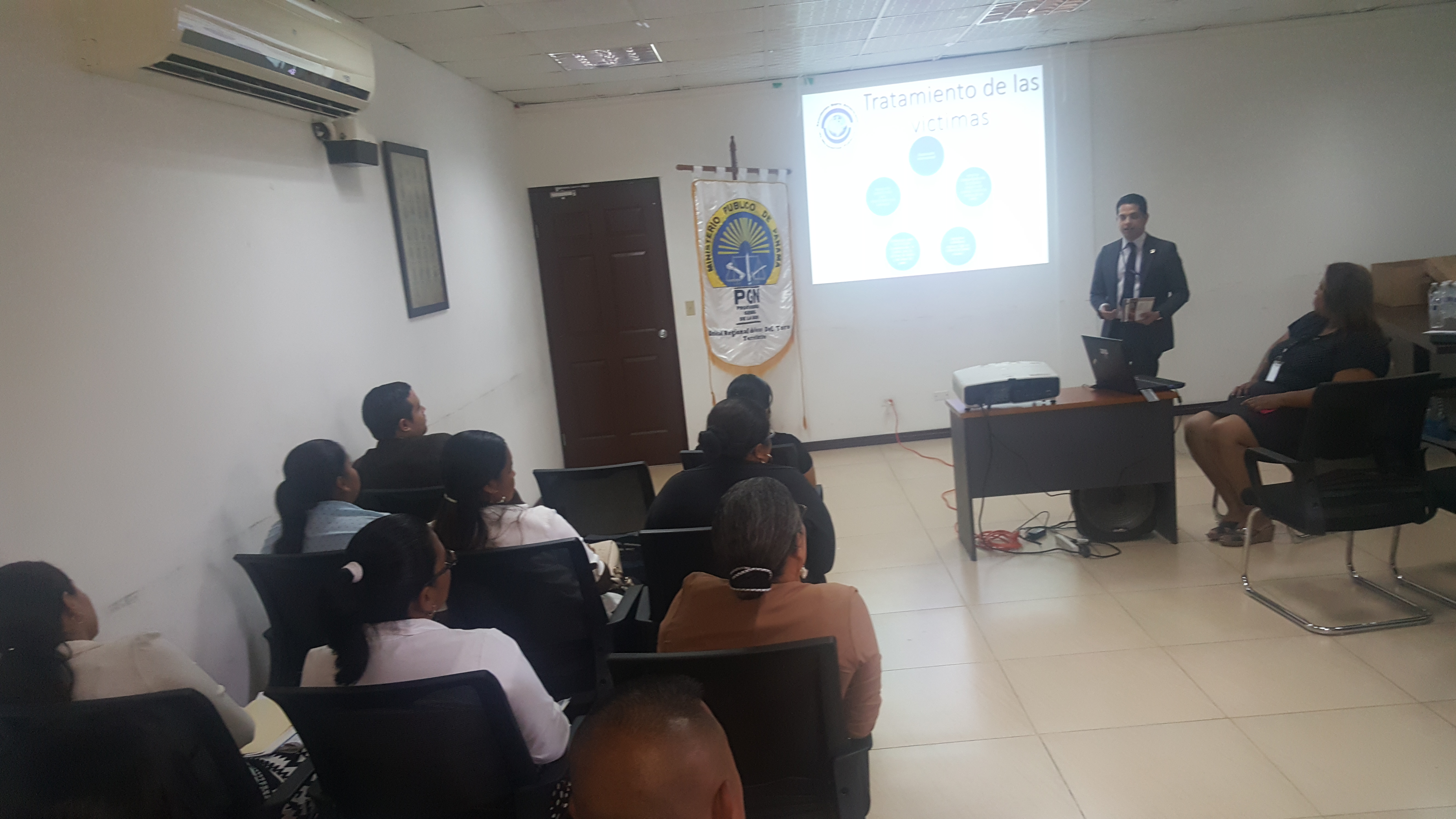 Secretaría de derechos Humanos instruye a colaboradores de la sede regional de Chiriquí y Bocas del Toro en el tema de protección a víctimas y testigos