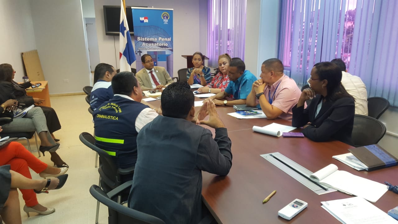 Fiscales de San Miguelito unifican esfuerzo para abordaje de investigación con personal del IMELCF