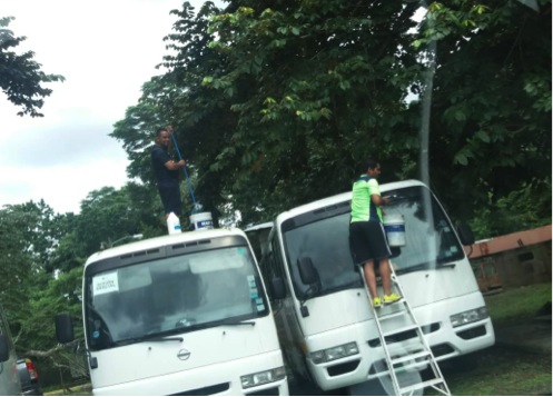 Jornada de limpieza de la flota vehicular