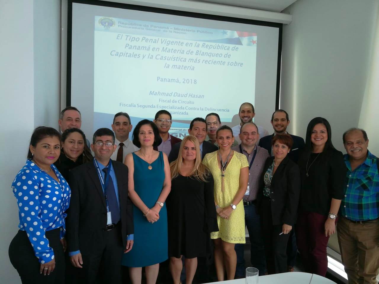 Fiscal participa de actividad académica