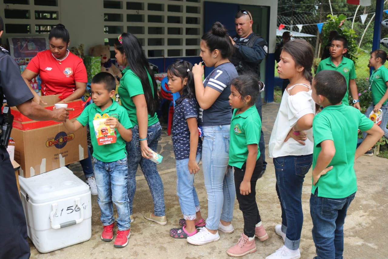 Personería Municipal de Chame entrega obsequios a niños del distrito