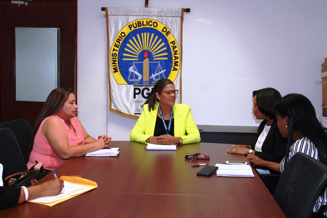 Ministerio Público e Instituto Nacional de la Mujer coordinan acciones para atender casos de violencia