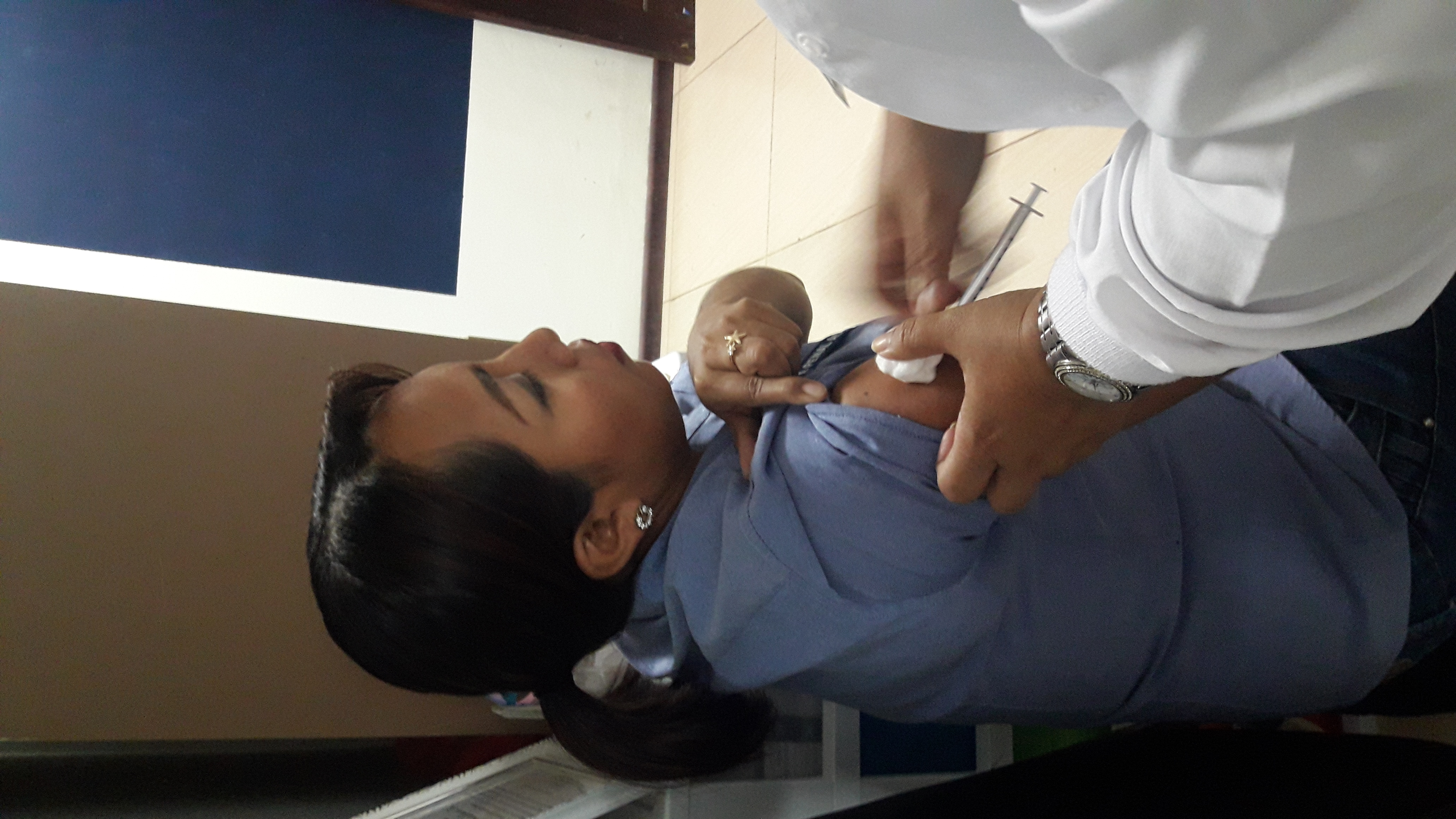 Funcionarios del Ministerio Público en Bocas del Toro se vacunan