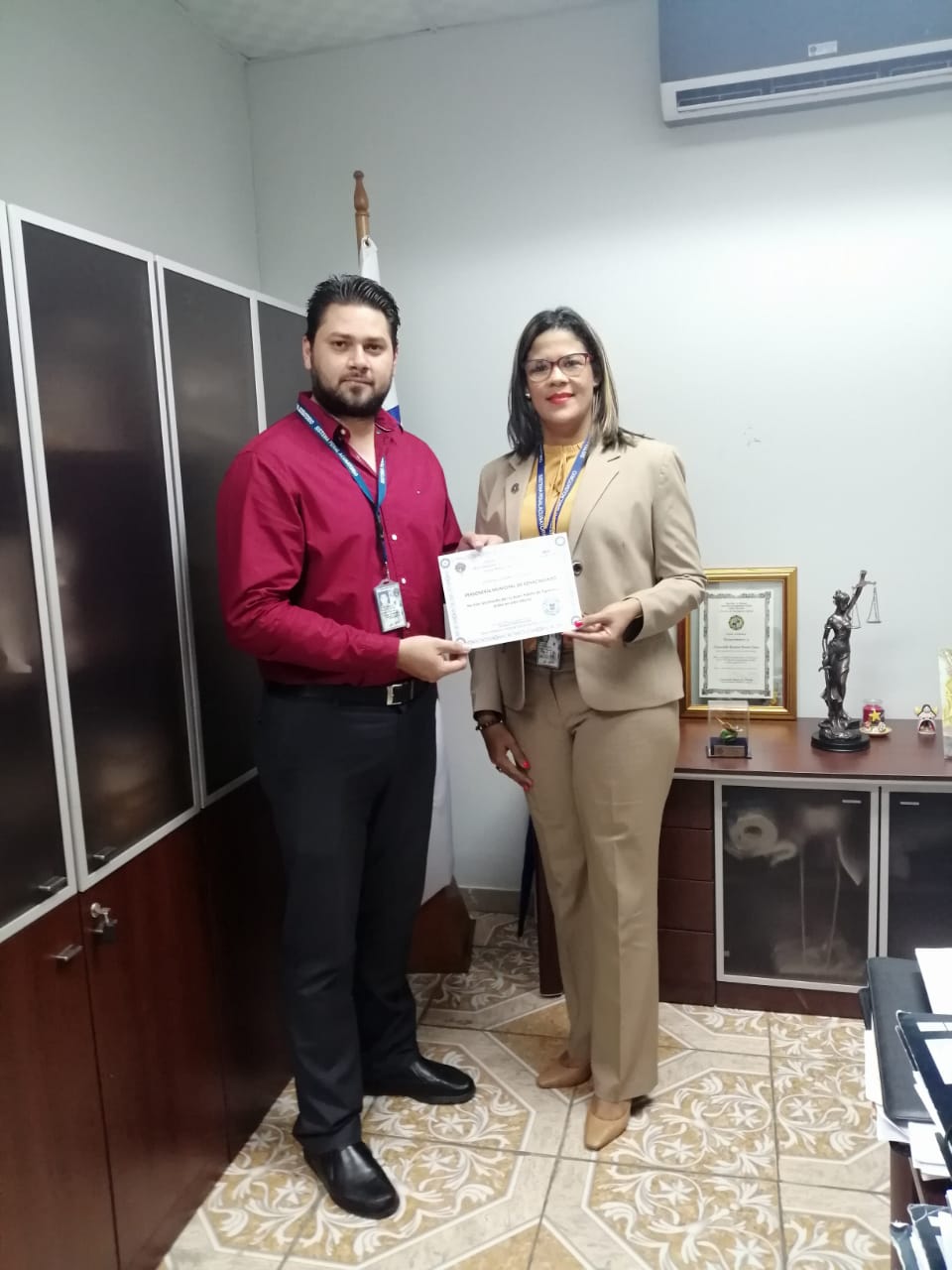 La coordinación de Recursos Humanos de Chiriquí, extiende certificado al mérito