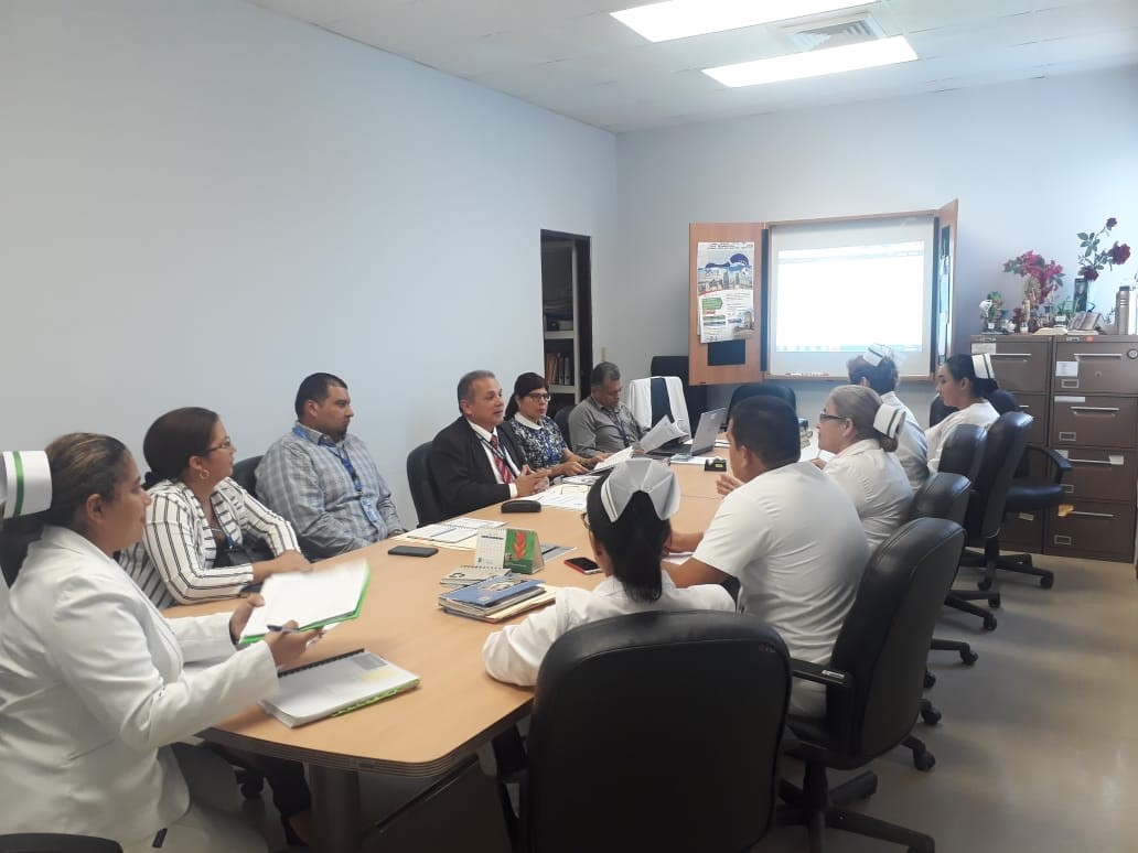 Ministerio Público realiza reunión con personal del Hospital Gustavo Nelson Collado en Chitré
