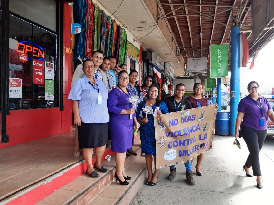 En Bocas del Toro se realiza volanteo de sensibilización para promover la ‘No Violencia contra la mujer’