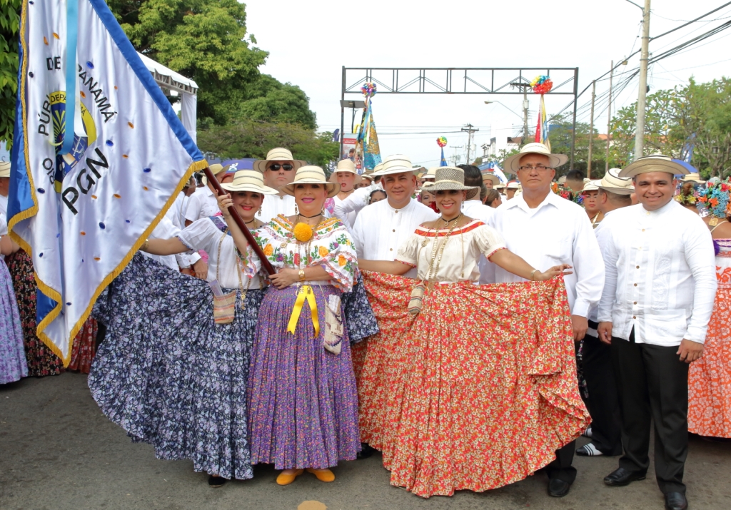 Ministerio Público participa en el ‘Desfile de las Mil Polleras’