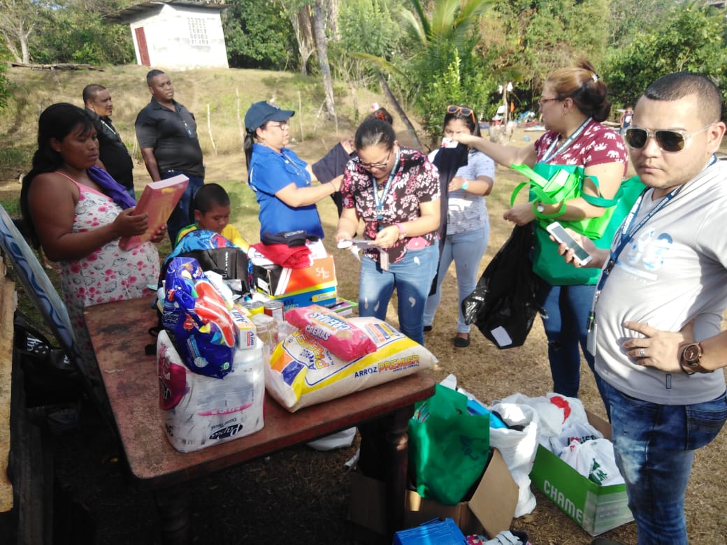 MP realiza donaciones de útiles escolares a una familia en Arraiján