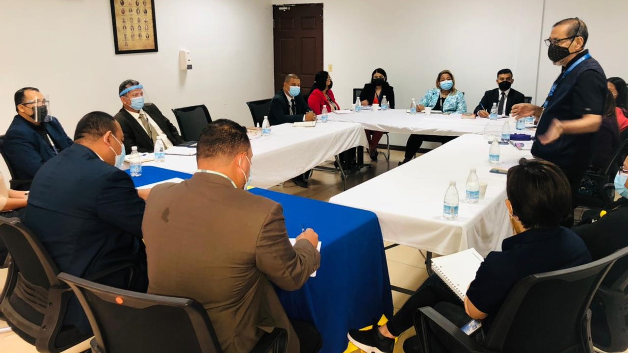 Fiscalía Regional de Toro realiza reunión de coordinación con director del Instituto de Medicina Legal y Ciencias Forenses
