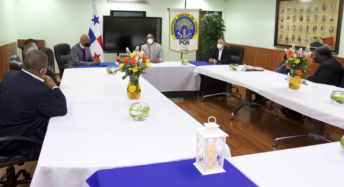 Procurador encargado recibe visita del Comité Ecuménico de Panamá