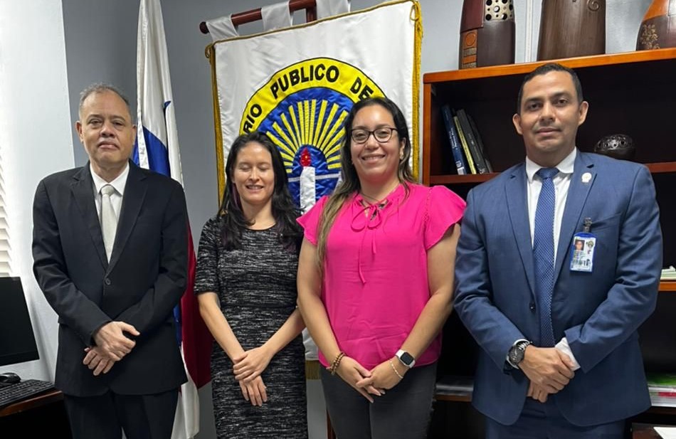 Fiscal Superior de Veraguas recibe visita de la Embajadora de Canadá