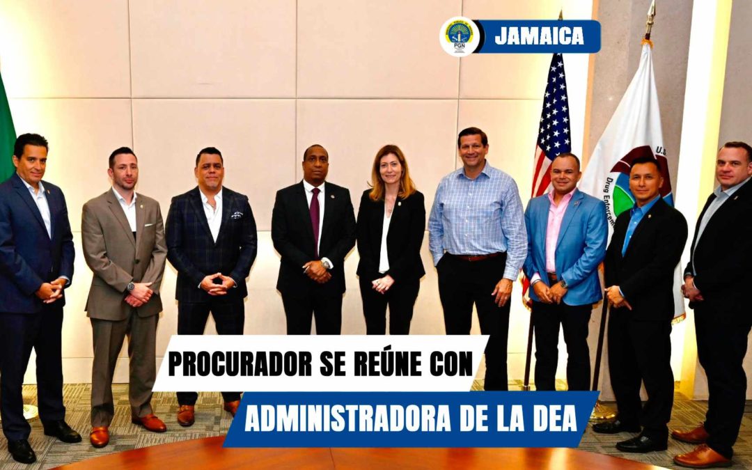 Procurador Caraballo se reúne con administradora de la DEA durante conferencia internacional antidrogas
