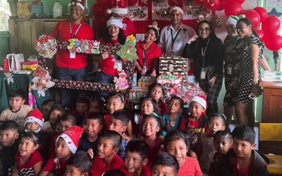 Colaboradores de la Fiscalía Regional de Bocas del Toro llevan alegría a niños y niñas en las fiestas de Navidad