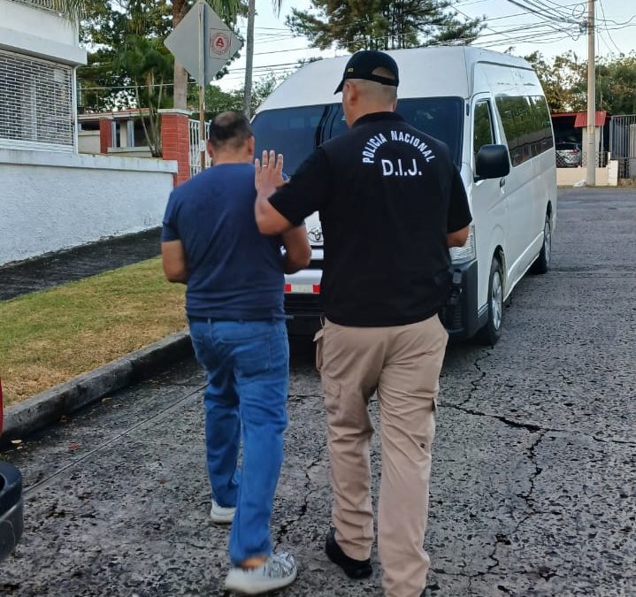 Aprehenden a 7 personas por delitos contra la fe pública, blanqueo de capitales y el ambiente