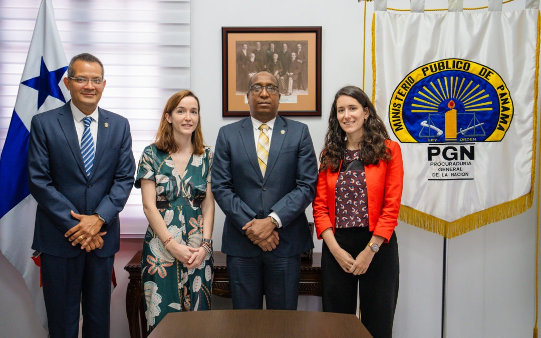 Juez en formación de la República Francesa realiza pasantía en la Procuraduría General de la Nación