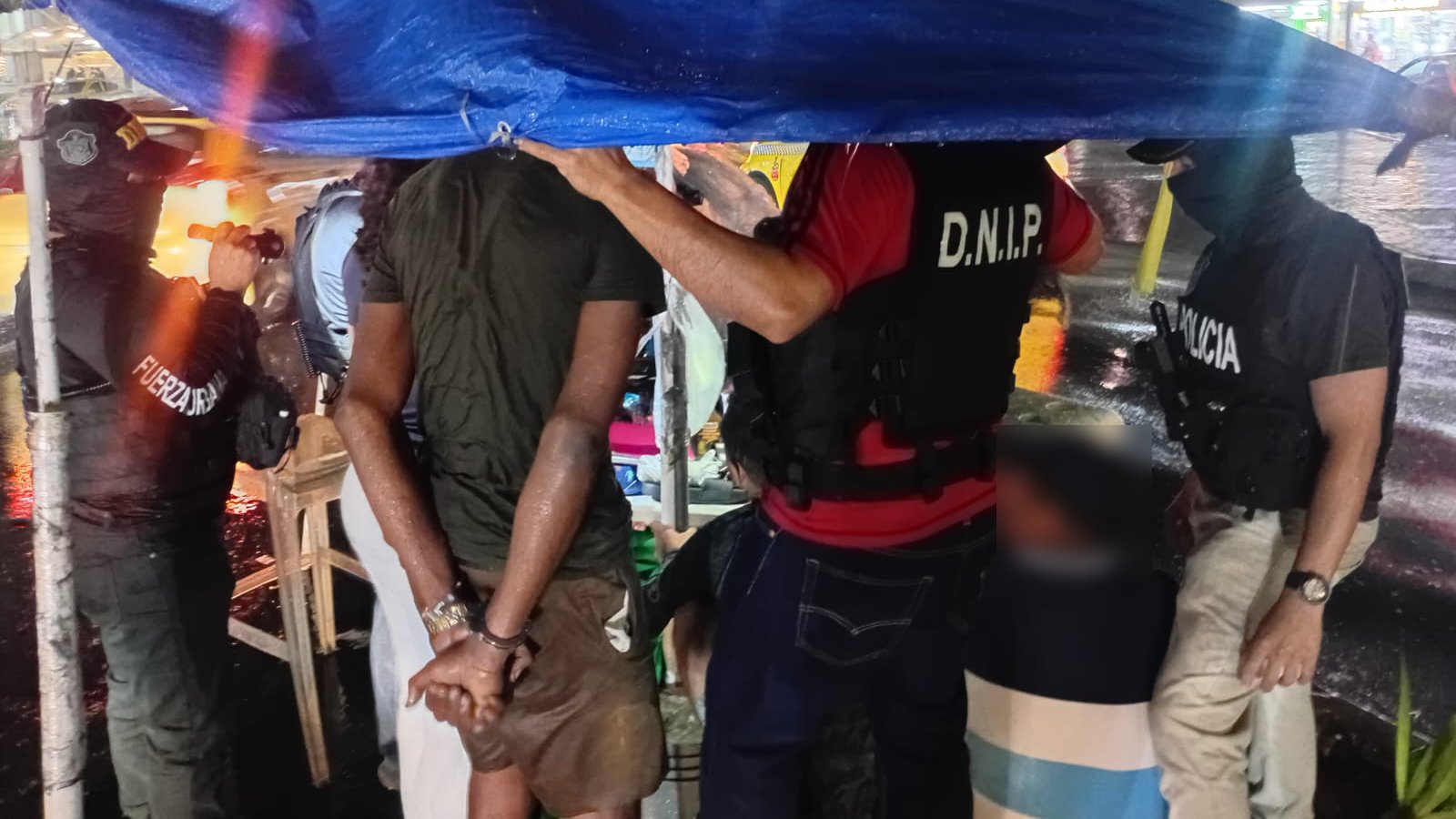 Siete personas aprehendidas por presunto microtráfico de sustancias ilícitas tras la operación “Caballo de Troya” en San Miguelito