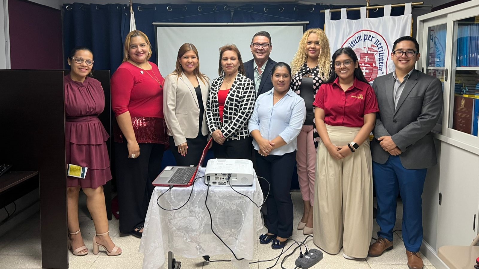 SENAPASC capacita a estudiantes y docentes de Columbus University de Chiriquí