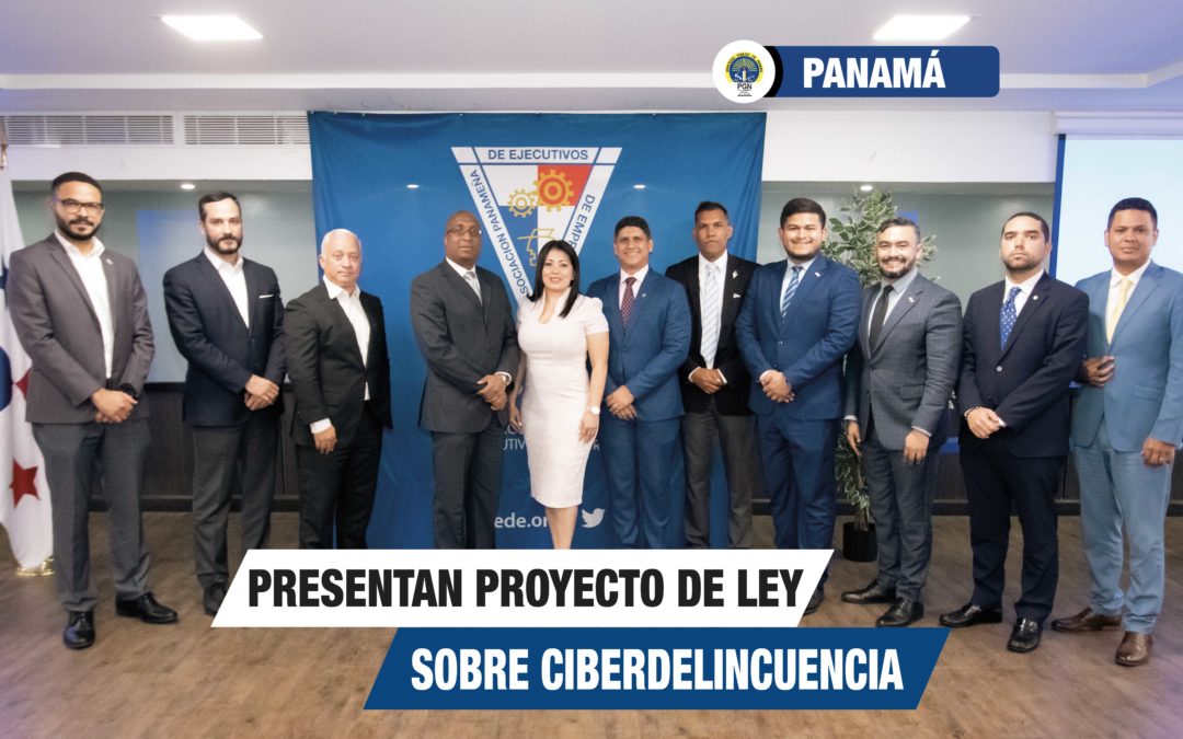 Procurador General de la Nación Javier Caraballo presenta proyecto de ley de Delitos Cibernéticos ante la APEDE  