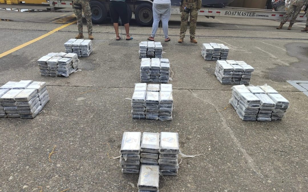 Condenan a 108 meses de prisión a dos personas por tráfico internacional de drogas