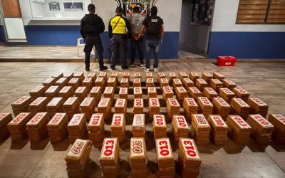Fiscalía de Drogas aprehendió a un ciudadano e incautó 400 paquetes con presunta sustancia ilícita a bordo de un vehículo en Tocumen