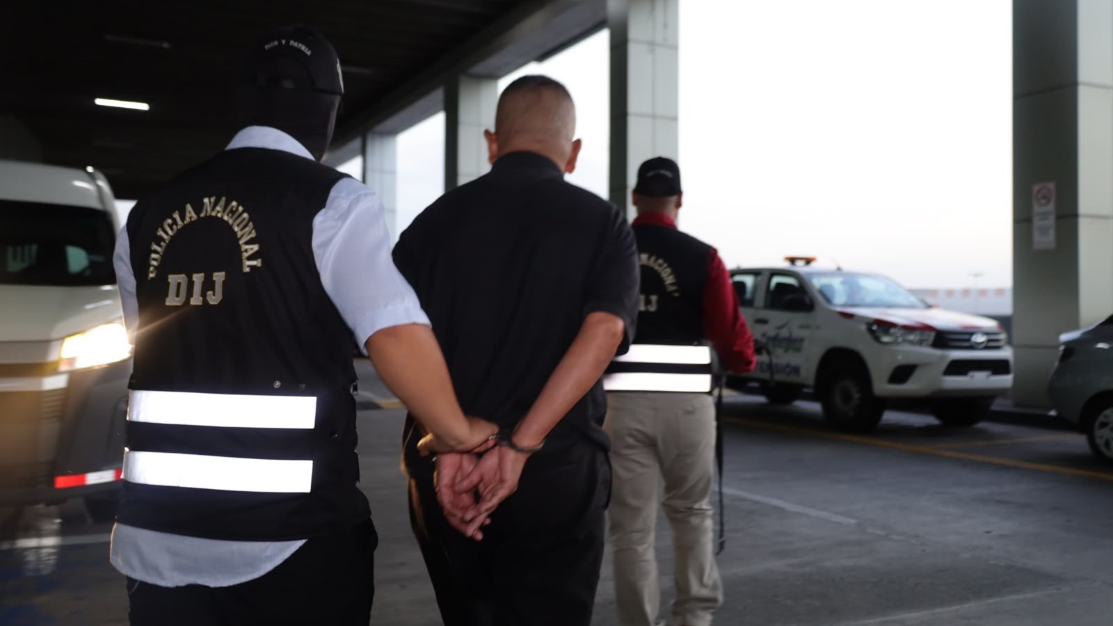 Ordenan detención provisional a hombre por presunta trata de personas