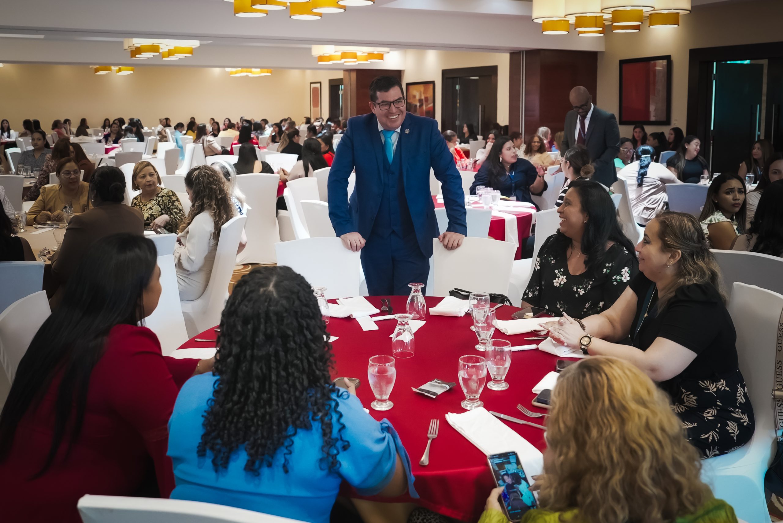 PGN fortalece el bienestar emocional con el Taller “El Arte del Amor Propio” dedicado a las madres