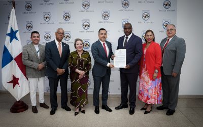 Procurador General juramenta al nuevo director del IMELCF