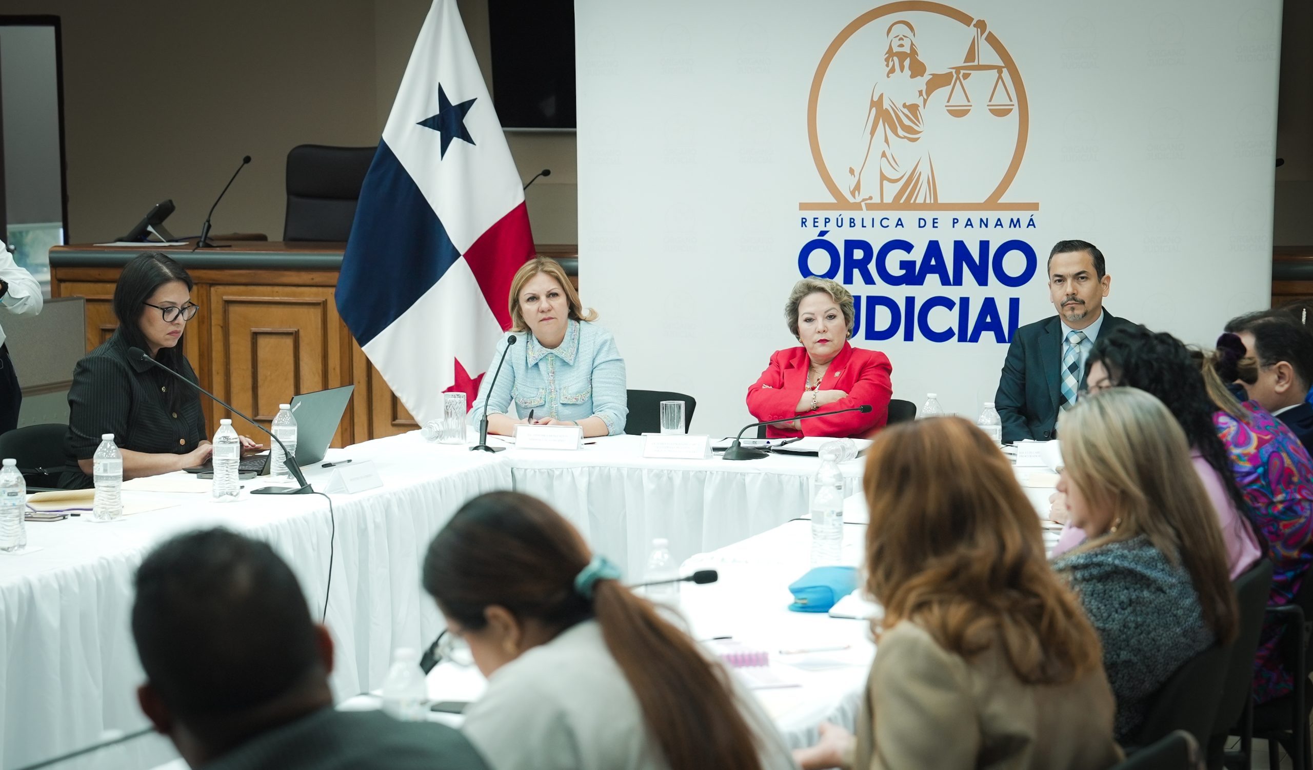 Procurador respalda modernización del sistema penitenciario y propone responsabilidad solidaria laboral