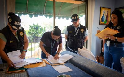 Fiscalía Anticorrupción allana residencias en investigación por el delito de peculado