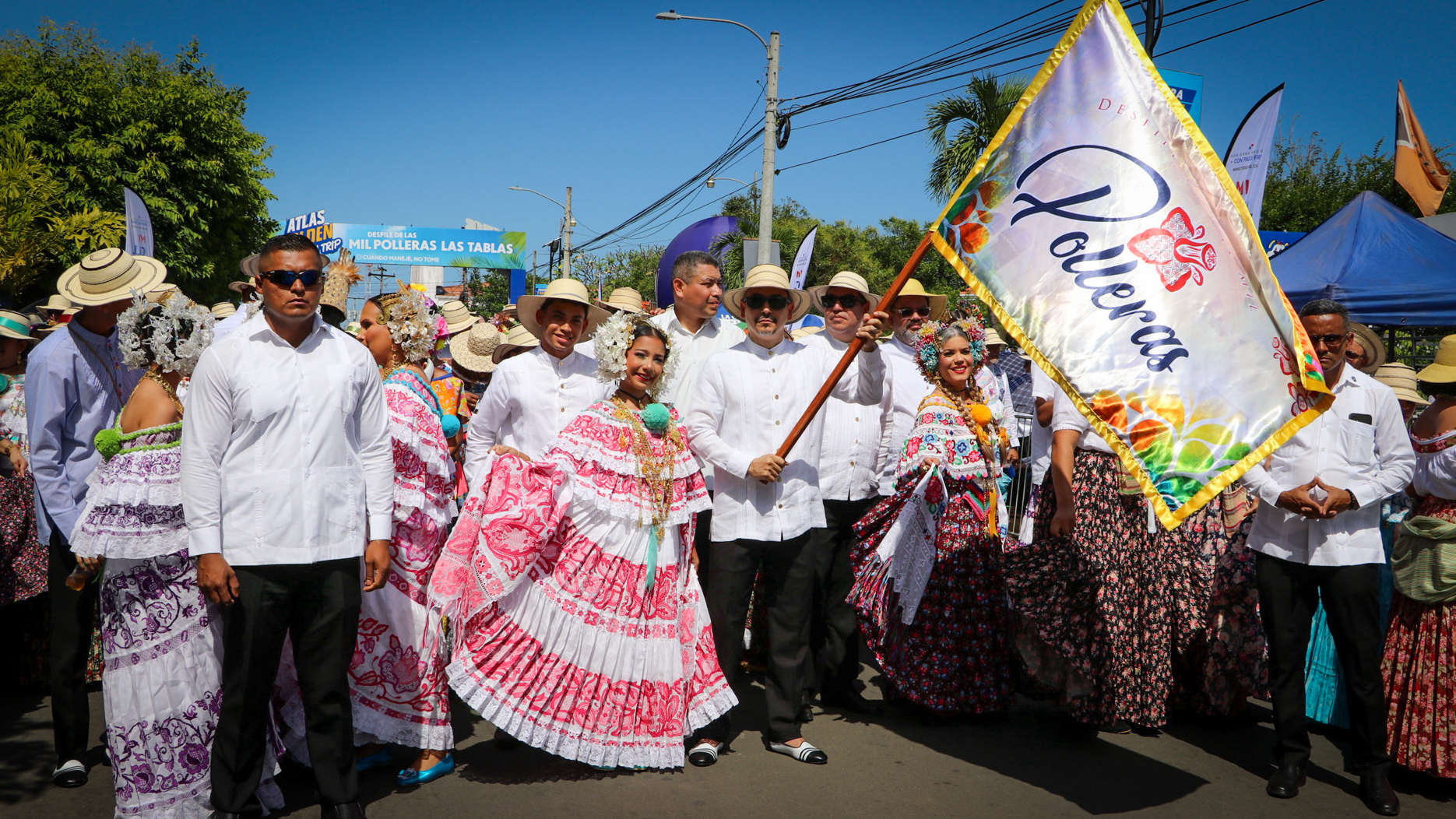 El Ministerio Público exalta la identidad panameña en el Desfile de las Mil Polleras
